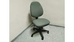 Nová šedá kancelářská židle
