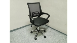 Nová černá kancelářská židle DEX 4
